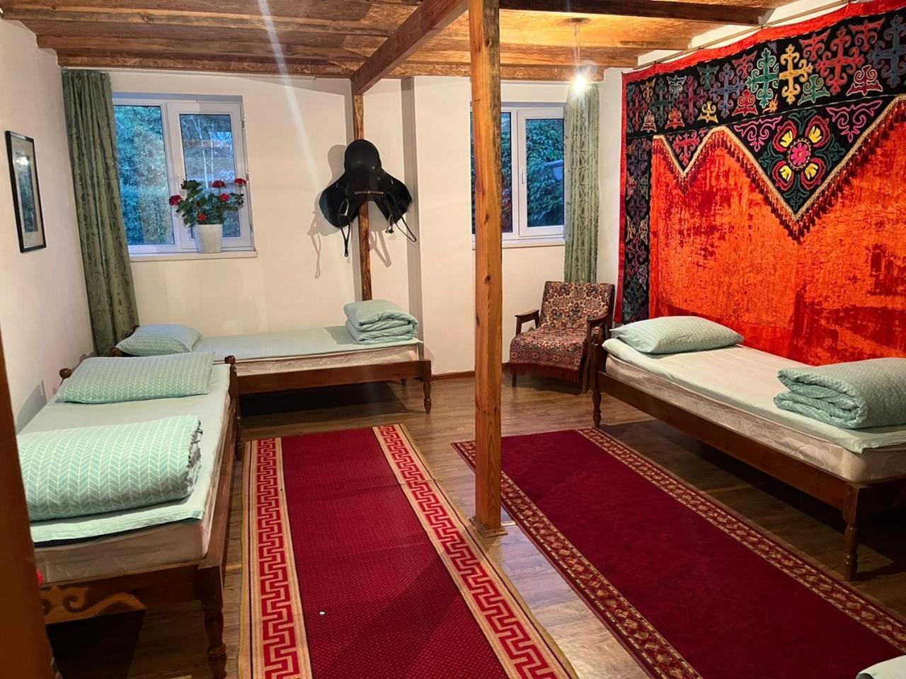 Toktogul Ghesthouse Hotel Екстериор снимка
